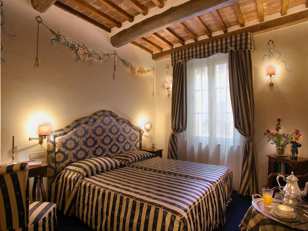 Hotel Relais Dell'Orologio Pisa Zimmer foto